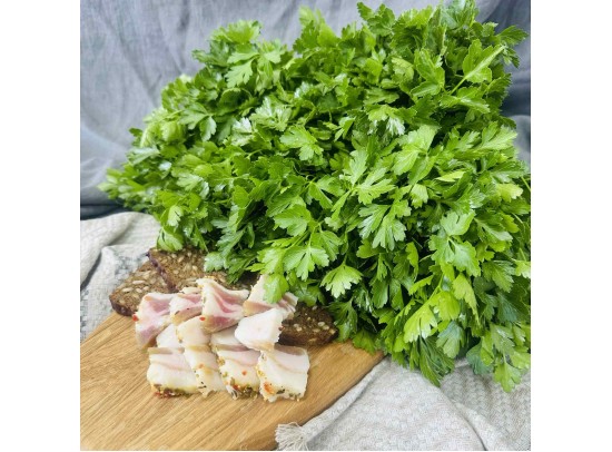 Петрушка свежая